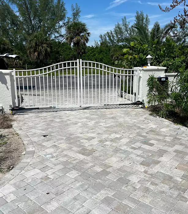 Chain Link Gate Repair in Southwest, FL