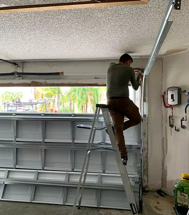 Garage Door Hinge Replacement in Southwest, FL